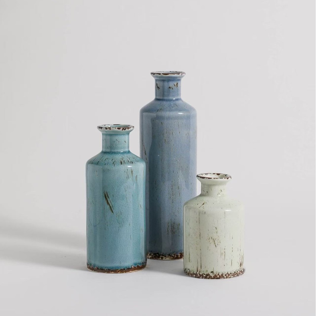 European-style ceramic vases, decorative items, home roses, gilded vases, living room ceramic vases for decoration details Picture
