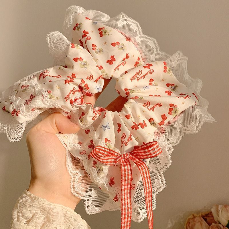 2025 Korean high-end style checkered square scarf, bow, large intestine hair band, hair tie, square hair tie, hair accessory Application Scenario