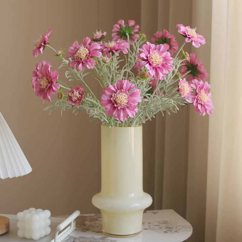 High-quality simulated flocking wheels, chrysanthemums, chrysanthemums for home and hotel dining tables, floral art decorations, silk flowers, simulated flowers, gift boxes, office and cultural garden ornaments details Picture