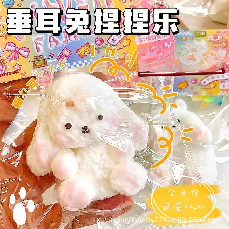 Wholesale of egg yolk rice balls, creative stress-relieving silicone clay, hand-held stress-relieving toys, educational colored clay and clay sand gifts Application Scenario