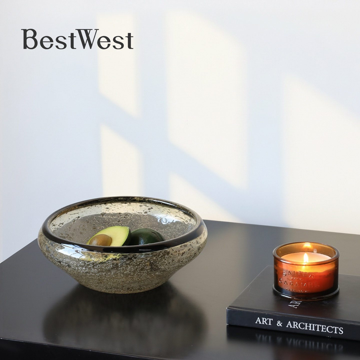 A mid-style, high-end glass fruit plate for the living room coffee table, a light luxury snack and dried fruit display plate with a high appearance level details Picture