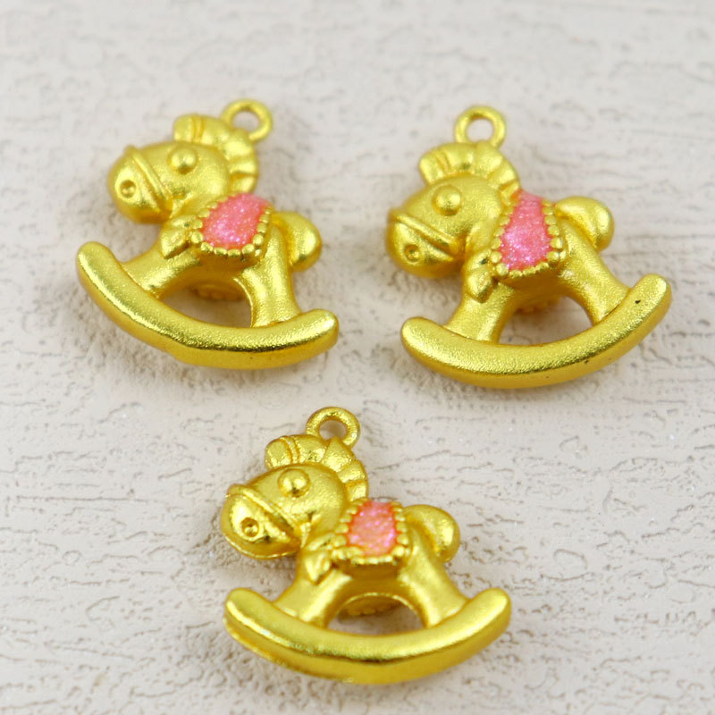 保金色摇摇木马吊坠diy手工摇摇马挂件编绳手链项链精美配饰