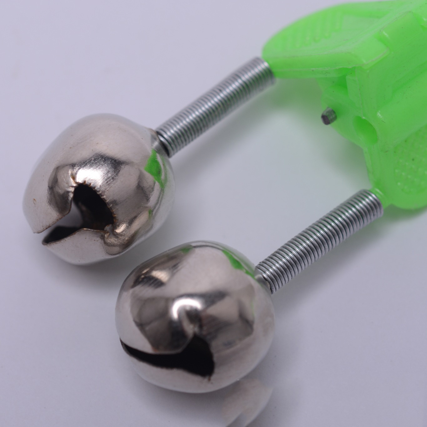 Manufacturer's fishing bell alarm, sea rod small bell, plastic clip, double-sound fishing gear accessories, metal handicrafts, outdoor fishing supplies, DaHai clip, bell Specification image