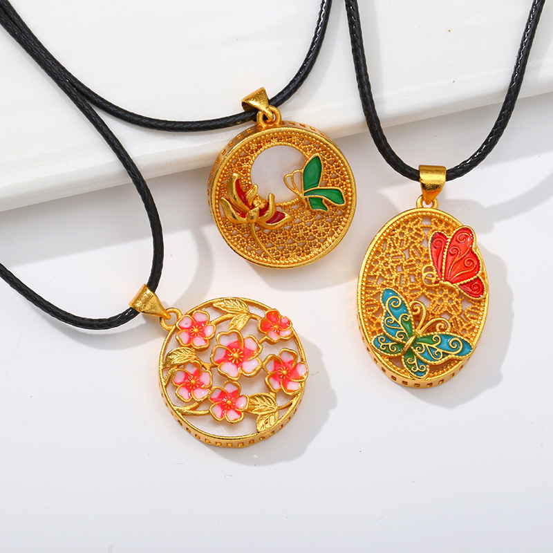 热销爆款时尚梅花蝴蝶吊坠古法沙金镂空项链挂件现货直销