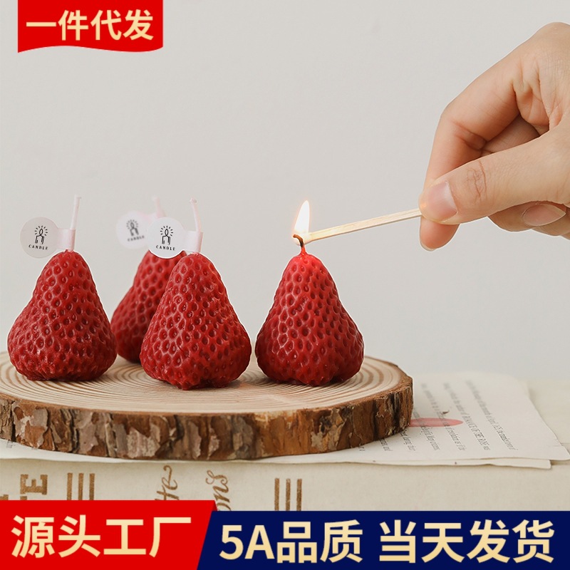 创意伴手礼香氛蜡烛草莓造型手工生日礼品定制办公文化气氛布置用品
