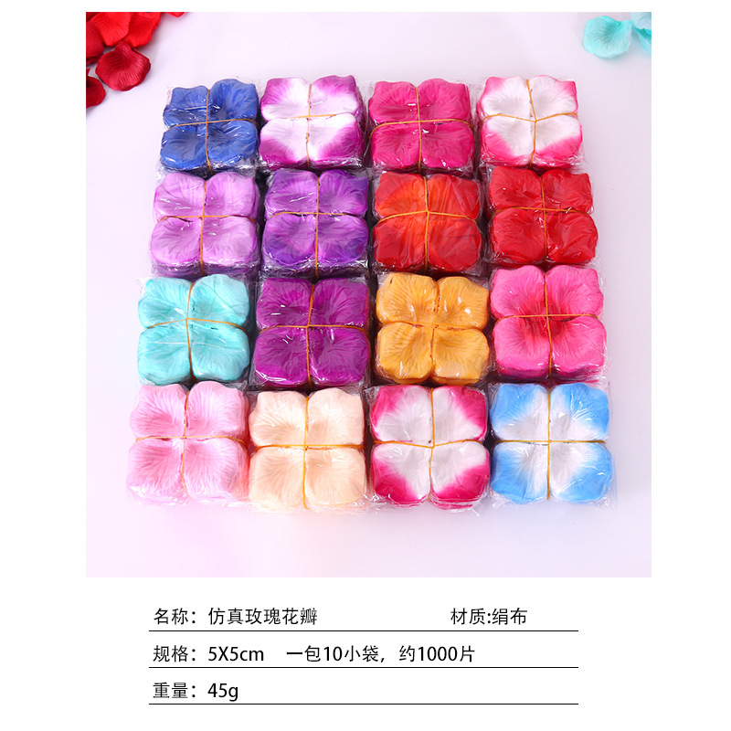 公仔相机佩饰细节图