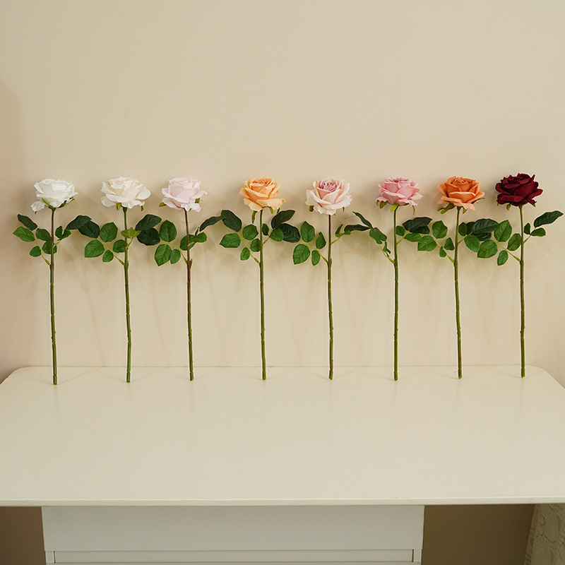 Artificial rose flower single mousse flower arrangement, wedding living room decoration, photography props wholesale, office culture, artificial garden gift box Application Scenario