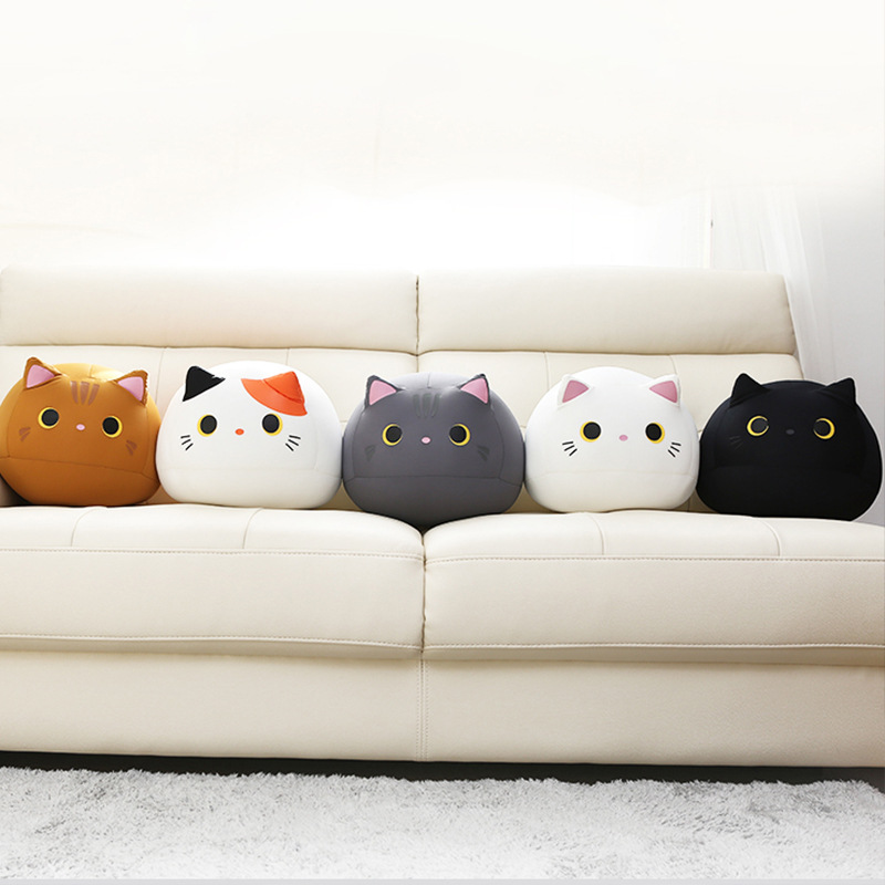 Best-selling black and white cat throw pillows, children's toy cushions, non-shedding foam particle-filled throw pillows and quilts in Japan and South Korea details Picture