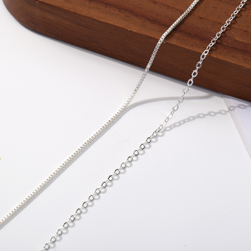 Hot-selling stainless steel pure silver cross chain necklace, women's pure silver chain pendant, sparkling and polished collarbone chain silver jewelry wholesale Application Scenario
