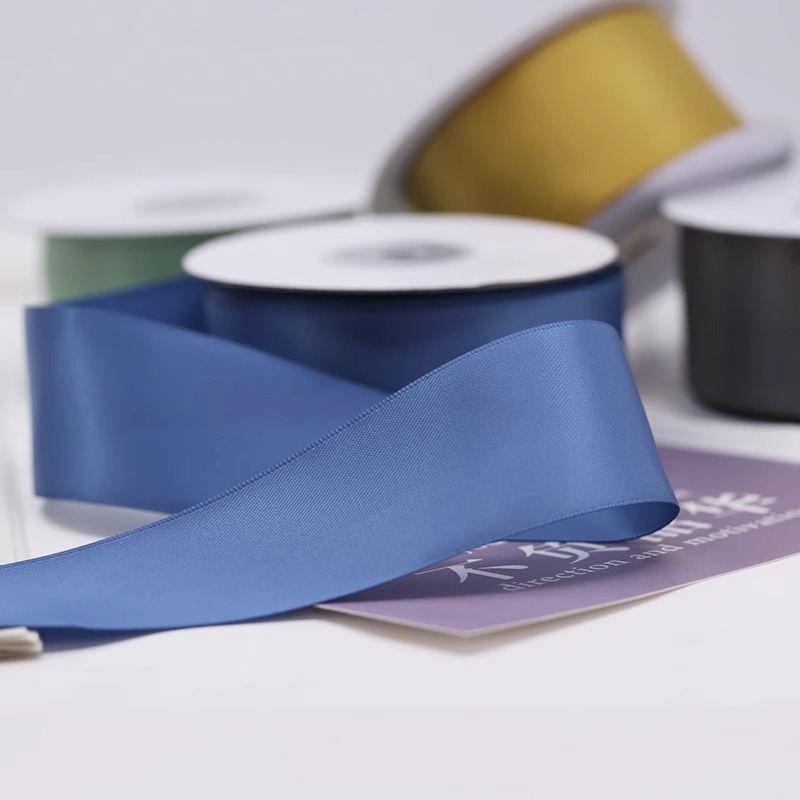 Factory wholesale 4cm double-sided solid-color silk ribbons, colored polyester ribbons, cakes, bouquets, gift packaging, diy handicrafts, accessories, ropes and threads Application Scenario