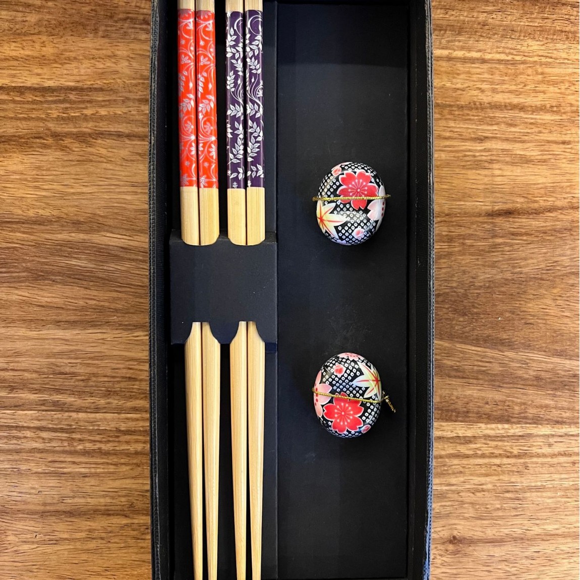 New two-pair ceramic chopstick holder gift box set wholesale gift, daily-use tableware for restaurants and household use Item Picture