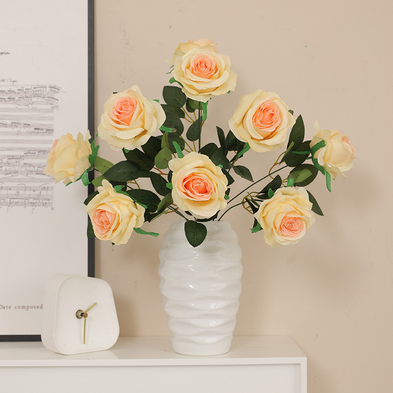 Floral art home decoration, artificial flowers, wedding supplies, bride holding a large rose simulation 9-head bouquet, office culture simulation garden flower gift box details Picture