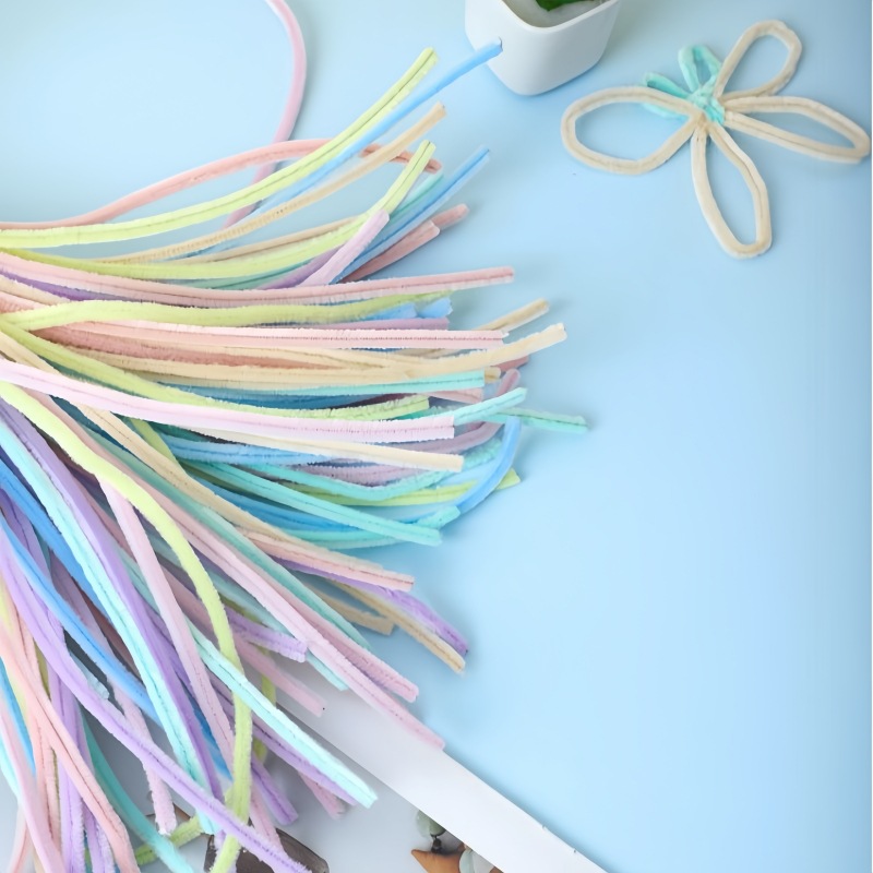 Kindergarten creative handicraft material package, twisty stick, paper cup, eye DIY, children and toddlers art area material package, wool ball, textile accessories Specification image