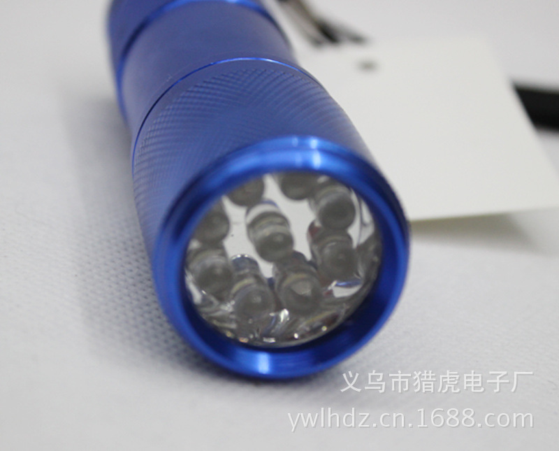 Factory direct sales of 9LED aluminum alloy flashlights, 3*AAA gifts, 3 AA battery flashlights, convenient to carry, LED strong light pic 48