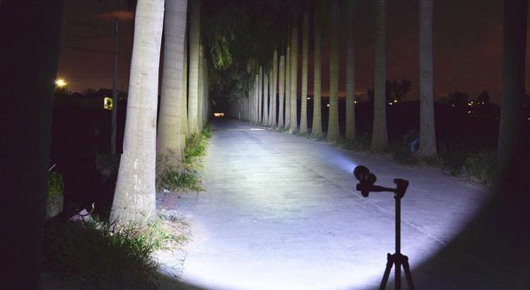 Cross-border exclusive Q5 Rotating Zoom XPE-LED high-intensity long-range flashlight charging tactical flashlight for camping and outdoor activities pic 26