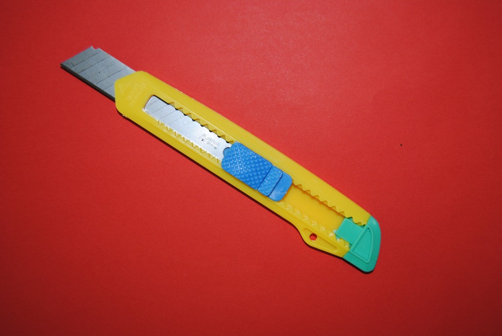 Small utility knife 9mm, utility knife manufacturer, bagged utility knife, single bag packaging, opp bag pic 12