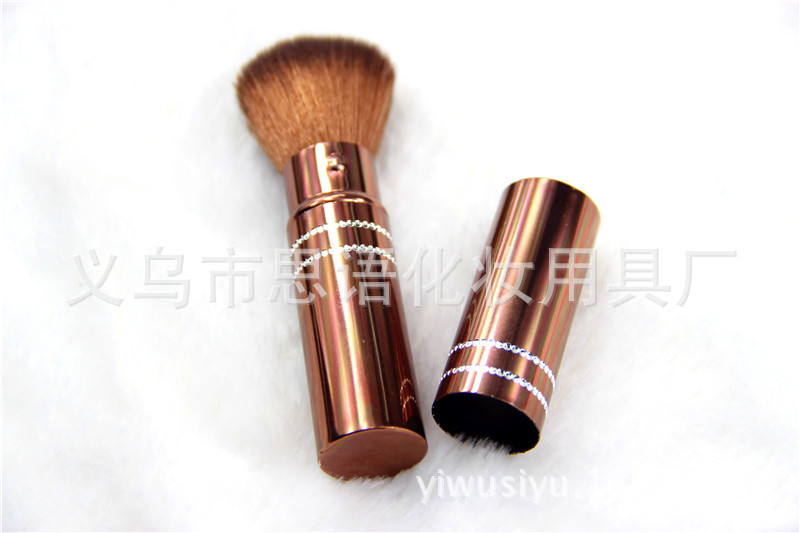 供应17K镶钻伸缩便携化妆刷腮红刷 礼品刷 尼龙毛化妆刷来样散粉详情7
