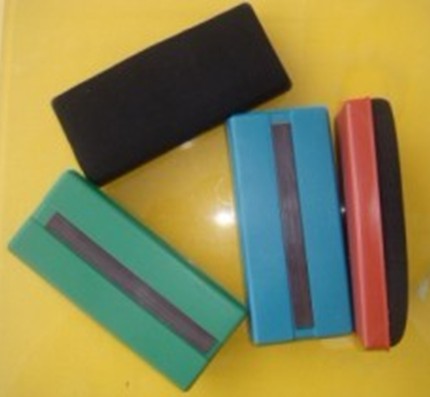 Back with magnetic whiteboard, blackboard eraser, small plastic flannel, stationery accessory, super practical eraser board manufacturer wholesale pic 4