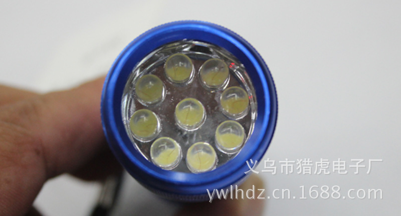 Factory direct sales of 9LED aluminum alloy flashlights, 3*AAA gifts, 3 AA battery flashlights, convenient to carry, LED strong light pic 47