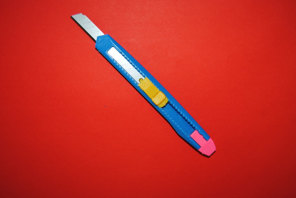 Small utility knife 9mm, utility knife manufacturer, bagged utility knife, single bag packaging, opp bag pic 3