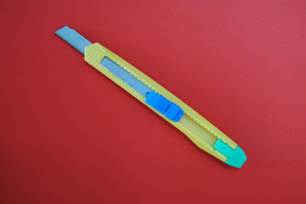 Small utility knife 9mm, utility knife manufacturer, bagged utility knife, single bag packaging, opp bag pic 5