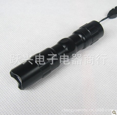 供应1W强光手电筒 小手电 LED手电筒防水圈设计5号电池2AA超亮详情14