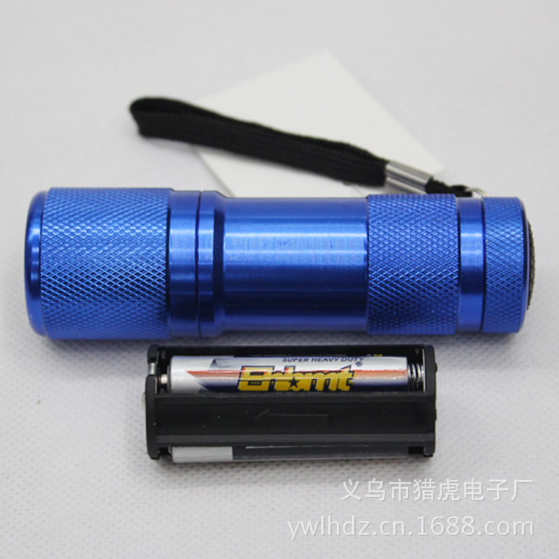 Factory direct sales of 9LED aluminum alloy flashlights, 3*AAA gifts, 3 AA battery flashlights, convenient to carry, LED strong light pic 45
