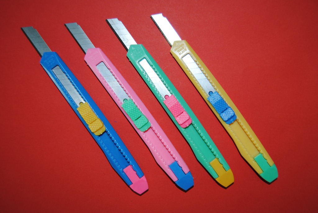 Small utility knife 9mm, utility knife manufacturer, bagged utility knife, single bag packaging, opp bag pic 2