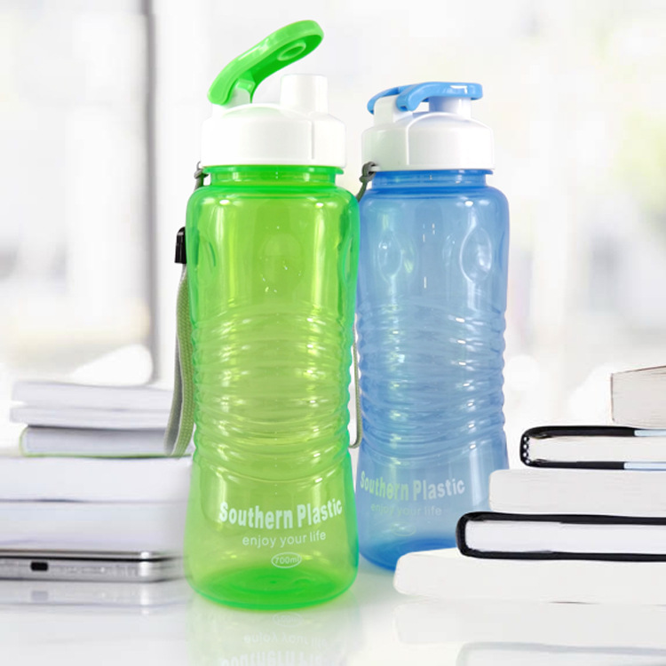 Factory direct sales of sports water bottles, plastic outdoor 700ml portable water bottles, sports water cups, gift wholesale pic 4