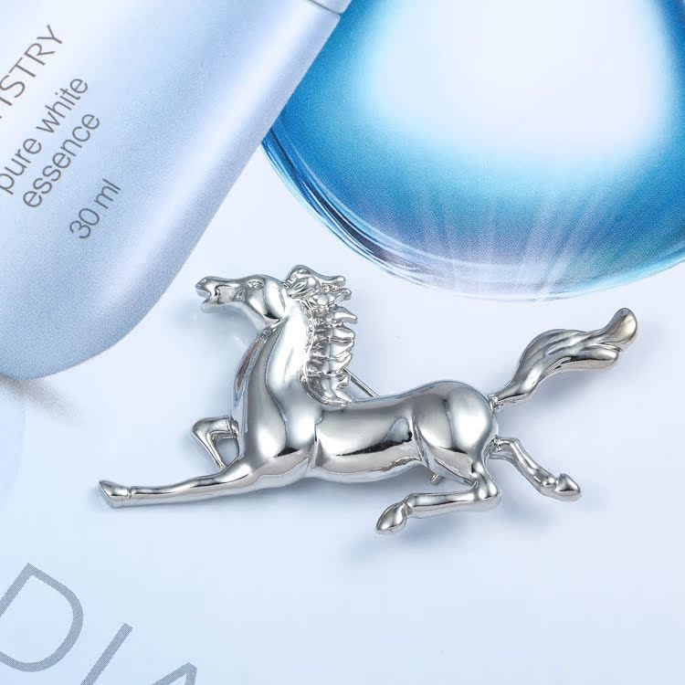 High-quality electroplated genuine white gold high-end horse brooch for men, Korean version, fashionable and versatile pin manufacturer wholesale pic 25