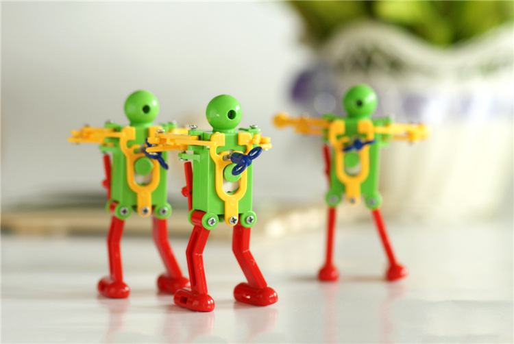 Winding dancing butt twisting robot toy, spring-wound robot dancing robot, export toy pic 11