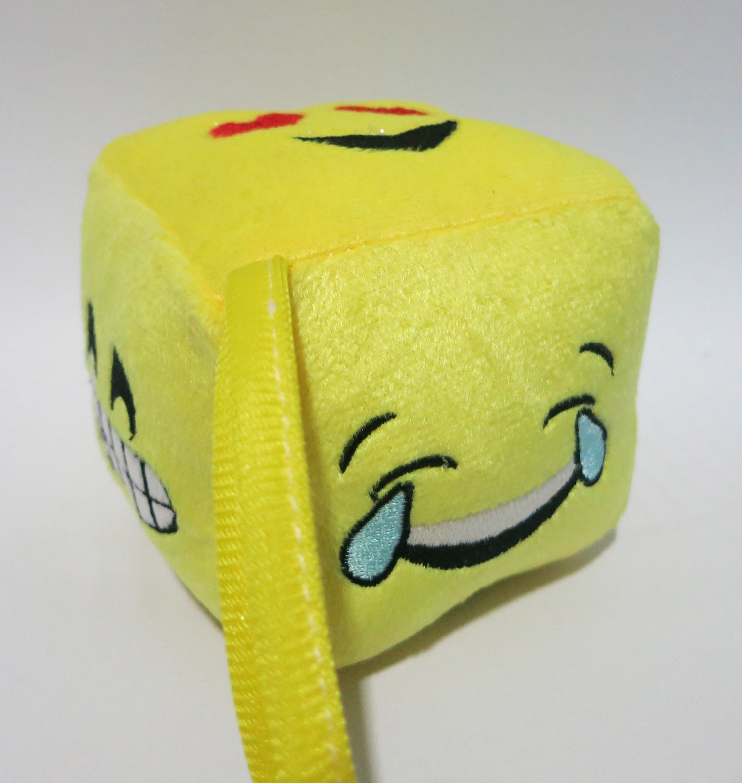 Plush toys, small pendants, dolls, keychains, cartoon smiling faces, dinosaur dolls, super cute key chain decorations pic 13