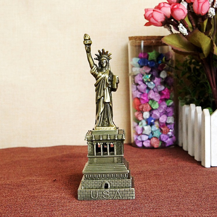 Creative metal handicrafts, American home craft ornaments, Statue of Liberty model ornaments in multiple sizes pic 50