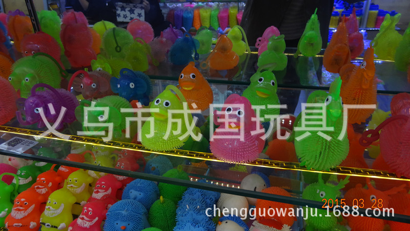 发光叫叫鸭子，各种毛毛球，按摩球，TPR玩具感应萌宠萌趣感应详情6