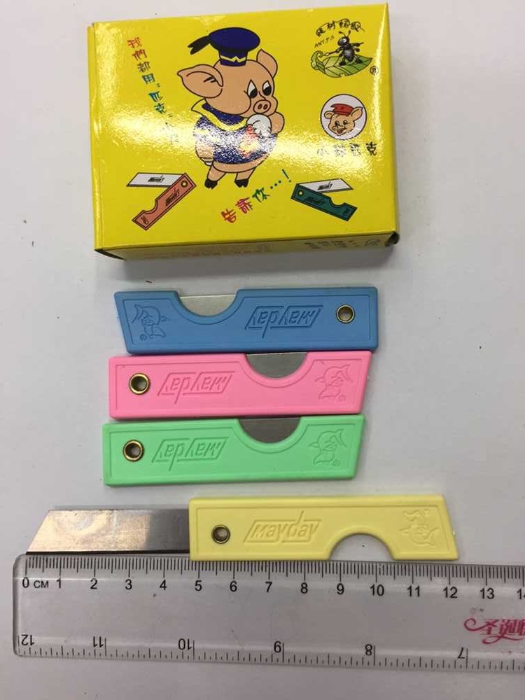 Supply plastic pencil sharpeners, small knives, plastic pencil sharpeners, portable mini folding pencil sharpeners, express unboxing knives pic 1