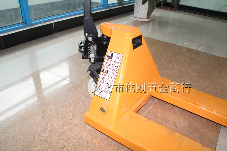 Heli manual hydraulic forklift, Zhuoyi forklift, manual forklift, lightweight and durable warehousing and logistics equipment pic 4