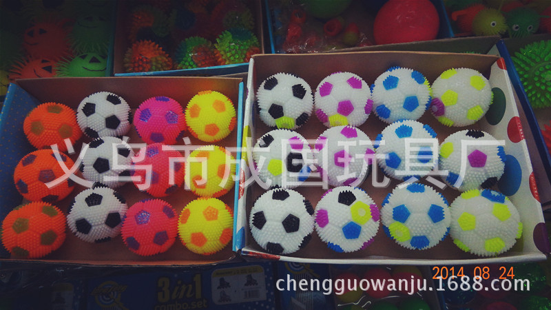 发光叫叫鸭子，各种毛毛球，按摩球，TPR玩具感应萌宠萌趣感应详情9