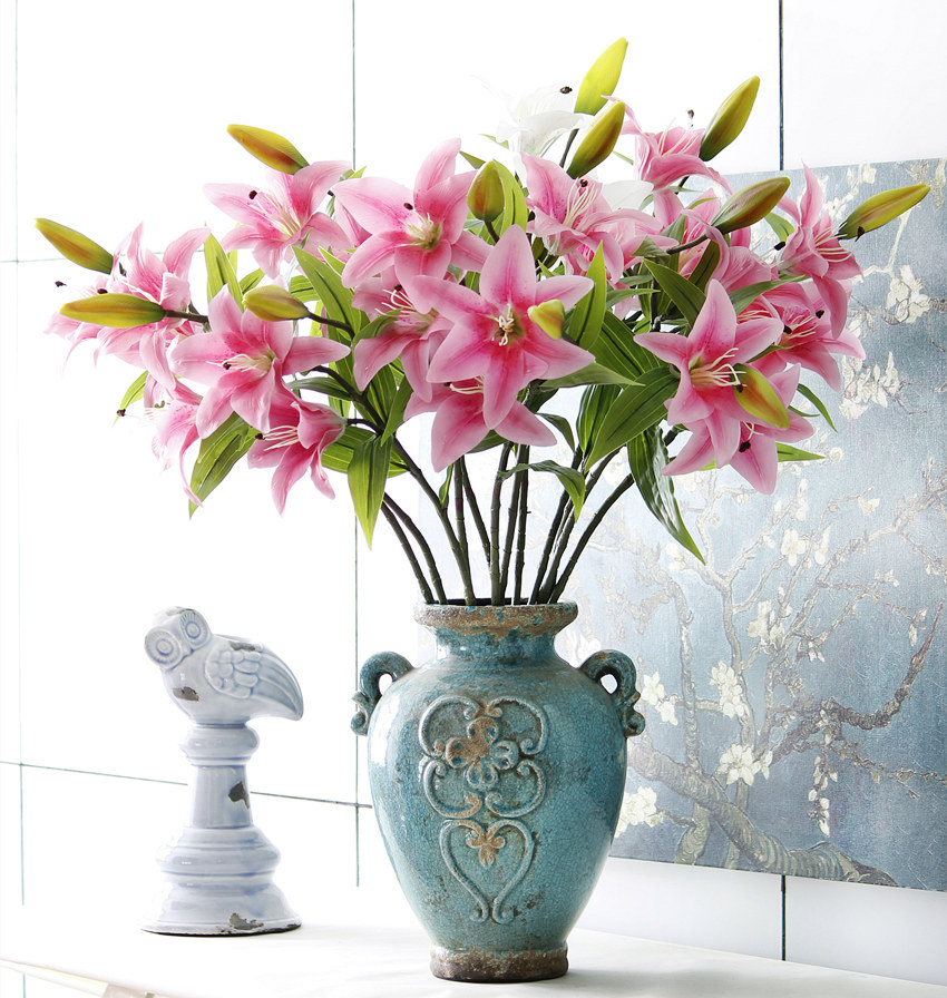 Yiwu wholesale high-fidelity film lilies, 3-head long branches, home, wedding, dining table, hotel decorative flowers, artificial plants, artificial flower arrangements pic 7