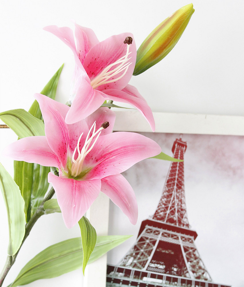 Yiwu wholesale high-fidelity film lilies, 3-head long branches, home, wedding, dining table, hotel decorative flowers, artificial plants, artificial flower arrangements pic 17