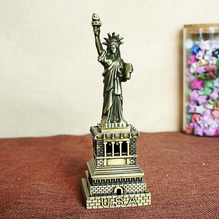 Creative metal handicrafts, American home craft ornaments, Statue of Liberty model ornaments in multiple sizes pic 39