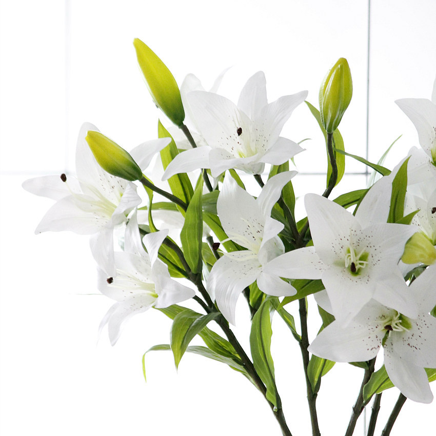 Yiwu wholesale high-fidelity film lilies, 3-head long branches, home, wedding, dining table, hotel decorative flowers, artificial plants, artificial flower arrangements pic 14