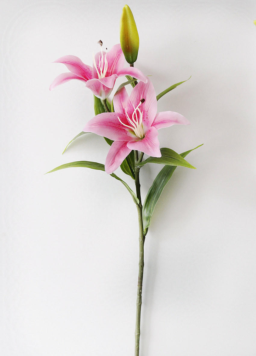 Yiwu wholesale high-fidelity film lilies, 3-head long branches, home, wedding, dining table, hotel decorative flowers, artificial plants, artificial flower arrangements pic 20