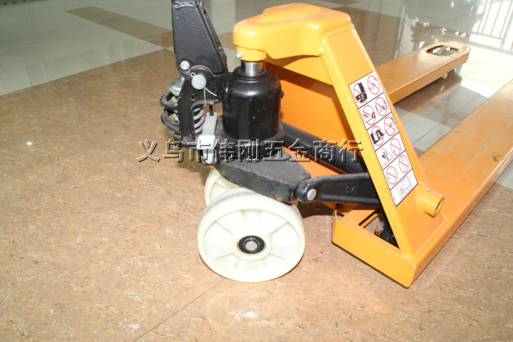 Heli manual hydraulic forklift, Zhuoyi forklift, manual forklift, lightweight and durable warehousing and logistics equipment pic 5