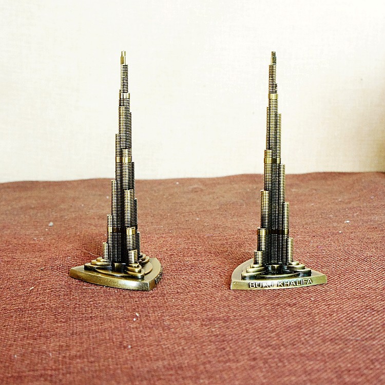 The Burj Khalifa, the Burj Khalifa in Dubai, the new Dubai Tower, a popular tourist destination in the Middle East, and the Burj Khalifa in various sizes pic 8