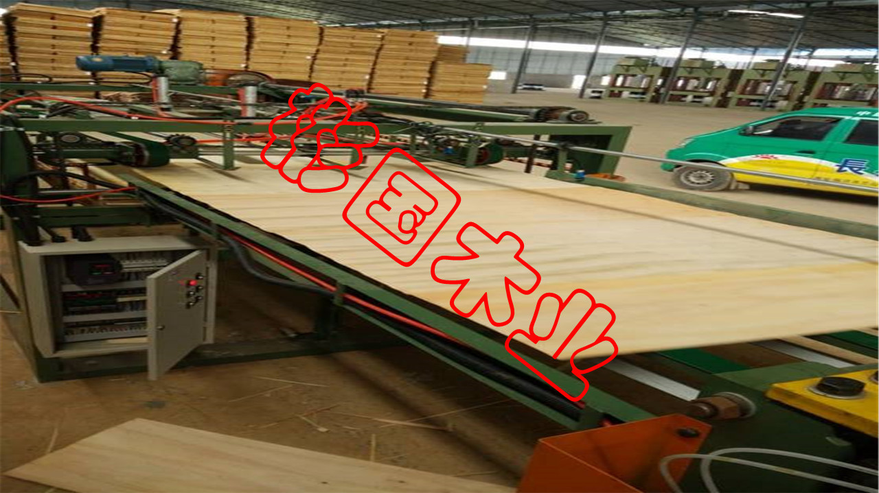 厂家货源建筑模板工地工程酚醛胶镜面胶合板黑板松木建筑木模板详情37