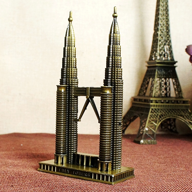 The new Kuala Lumpur Tourism Memorial Twin Towers are a finely crafted and permanently commemorated model of the twin towers pic 24