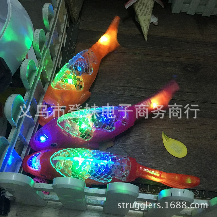 新款电动投影鱼中秋灯笼音乐摇摆鱼发光玩具自由鱼地摊热卖批发详情5