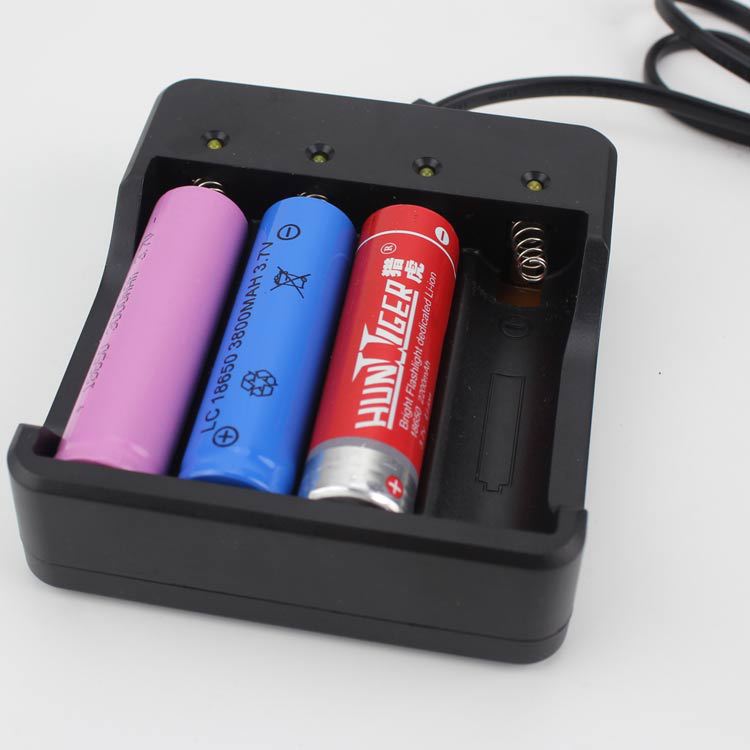 The headlamp of the powerful flashlight is equipped with a 18650 rechargeable lithium battery of 3.7v polymer with long battery life in stock pic 33