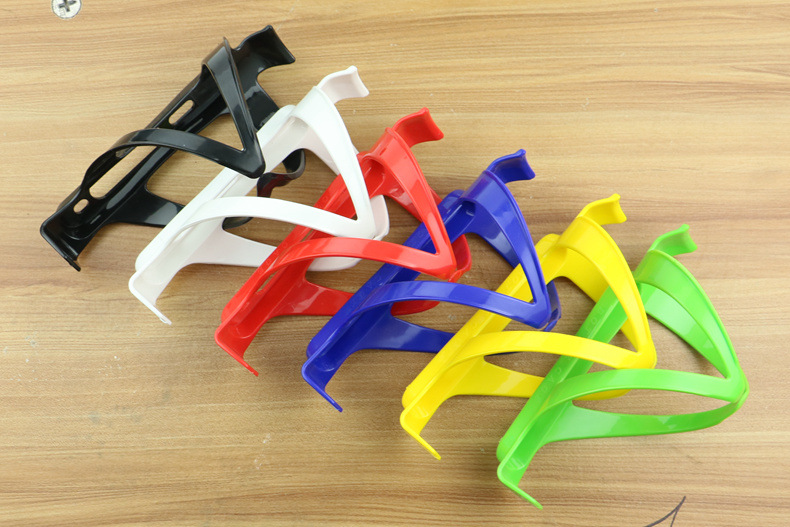 Bicycle plastic water bottle rack, mountain bike water bottle rack, water cup rack, cycling equipment, bicycle accessories in large stock pic 1