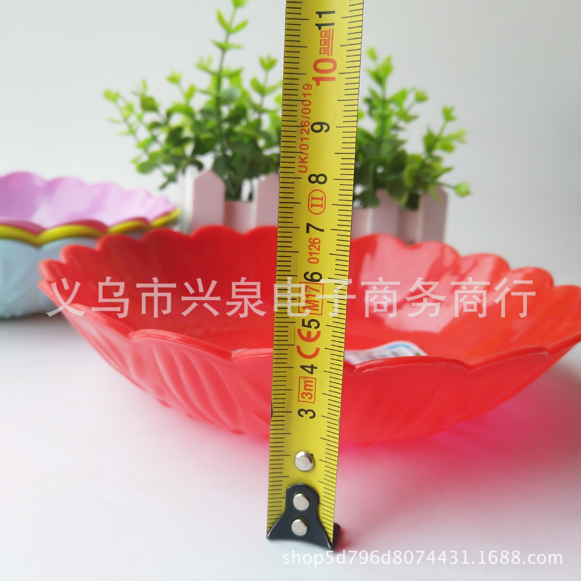 【 Zone 3-7 】 Lace plastic plates 600 yuan per box. Fruit plates, snack plates, candy plates. Colorful plastic plates. Wholesale supply of one-yuan general merchandise pic 2